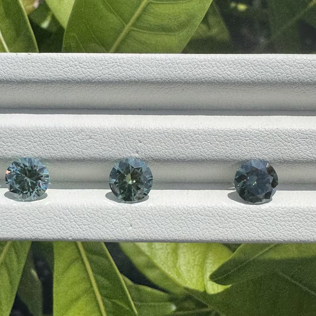 Wholesale VVS1 Moissanite Stones green 5-9mm Round Cut for Earring Jewelry Stone