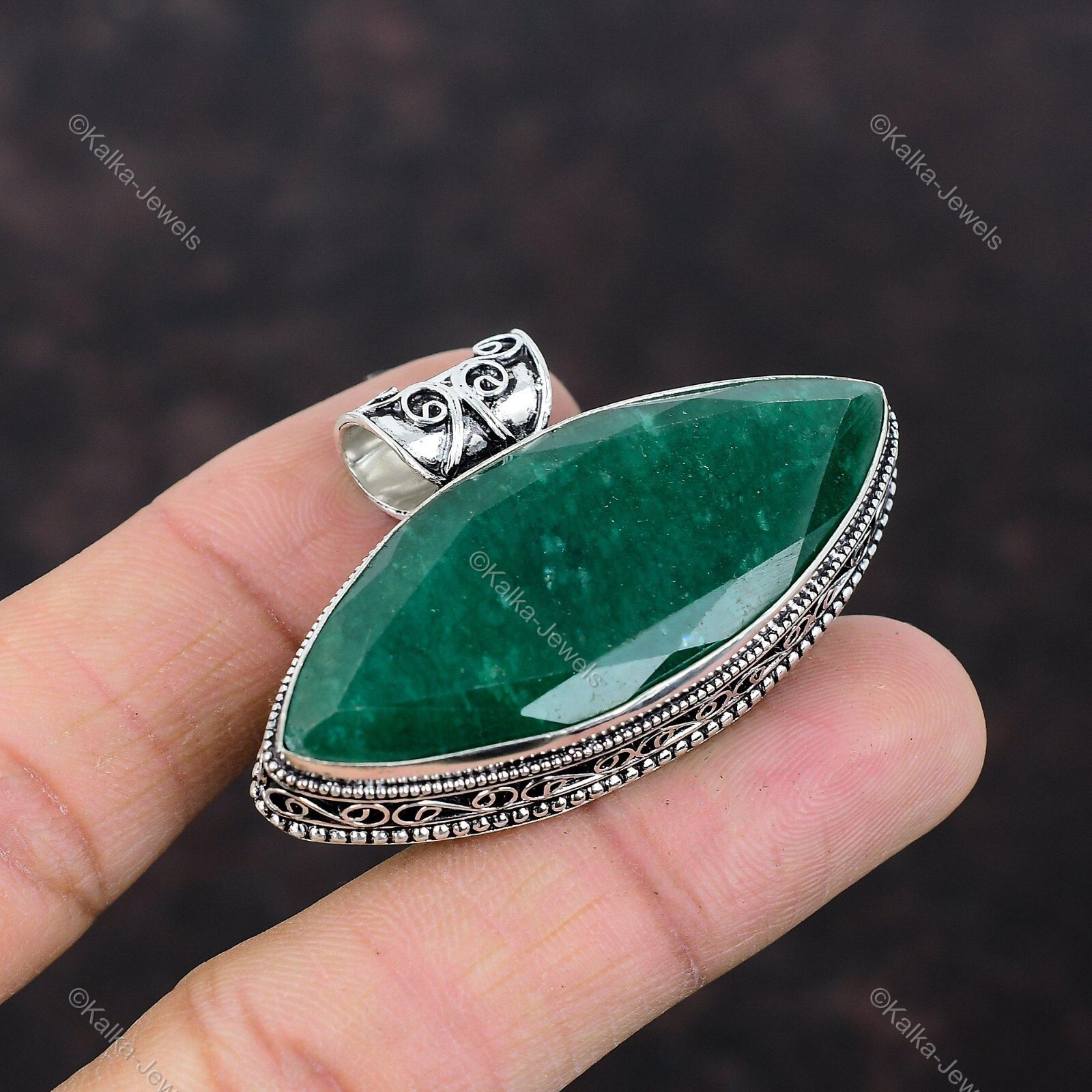 Natural Zambian Emrald Gemstone Pendant Vintage 925 Sterling Silver For Women