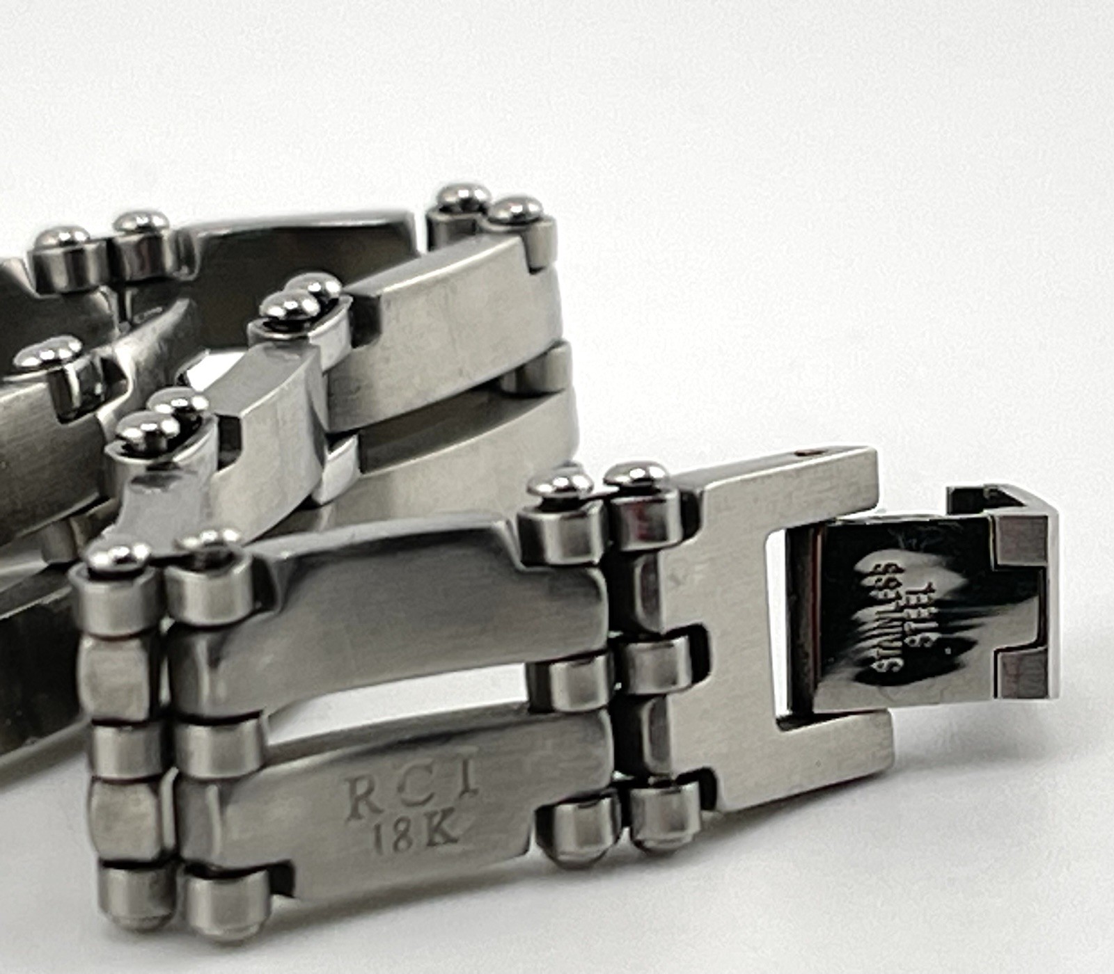 RCI Bracelet 18KT Stamped Gold Stainless Steel Mens Unisex Box Link 8.5 in