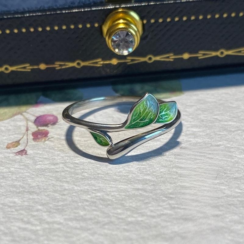 Green Enamel Leaf Adjustable Ring for Women Open Band Elegant Nature Jewelry