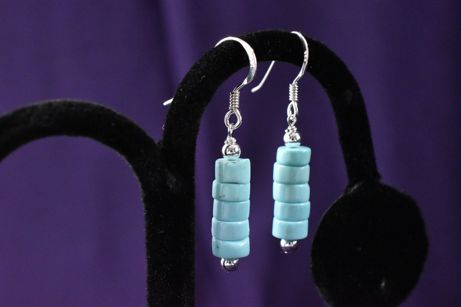 Sophisticated Southwestern Magnesite Turquoise-Style 925 Silver Dangle Earrings
