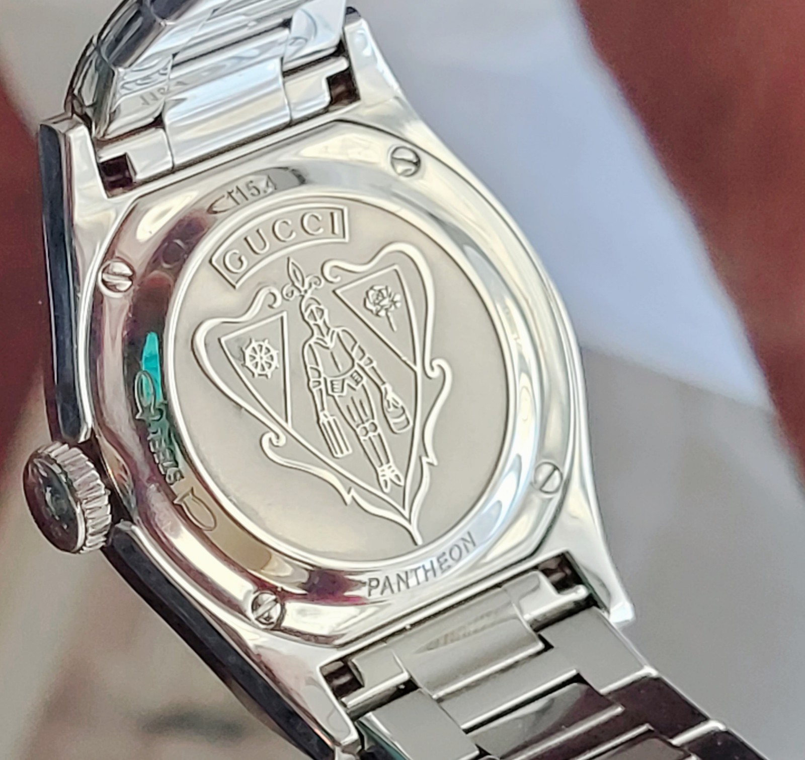 Gucci Pantheon 115.4,Authentic,35MM,Mother Of Pearl Dial,Excellent,Hardly Worn.