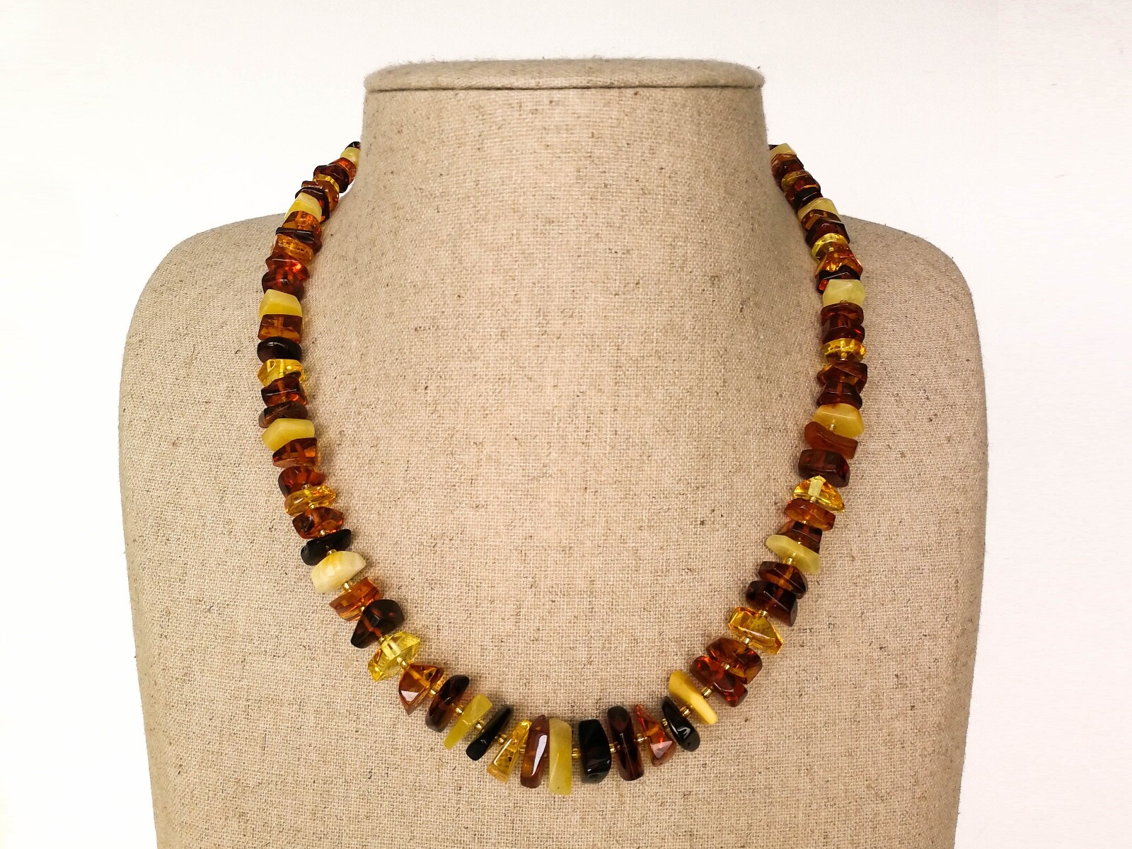 Natural Baltic Amber TORVELA necklace mix color faceted chips Bead 1oz 21,25in