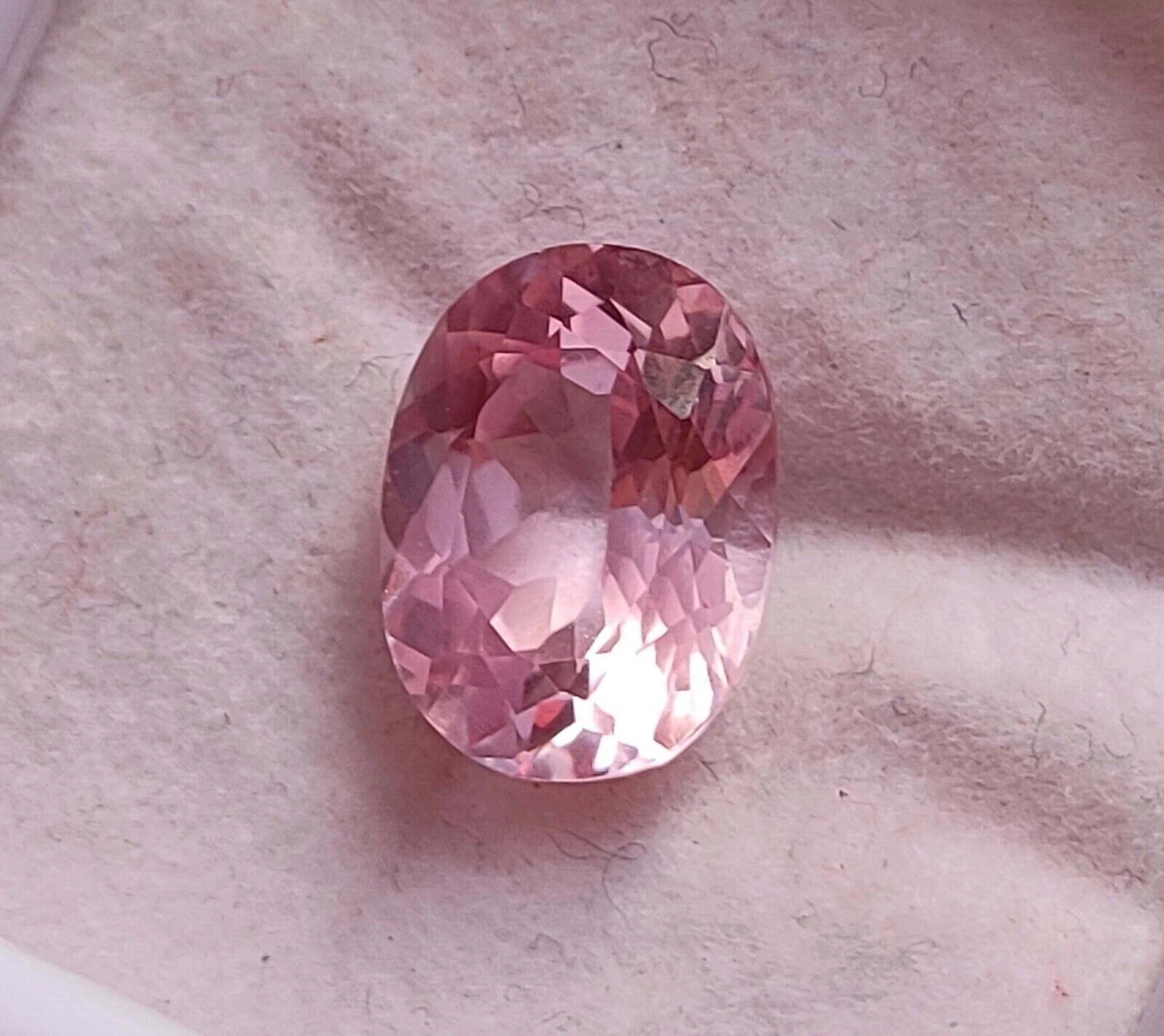 Oval Cut Elegant 13.60 Ct Natural Ceylon Padparadscha Sapphire Loose Gemstone