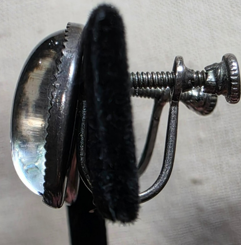 ~VINTAGE STERLING SILVER W/DOMED BUTTERFLY WING SILHOUETTE SCREW-BACK EARRINGS
