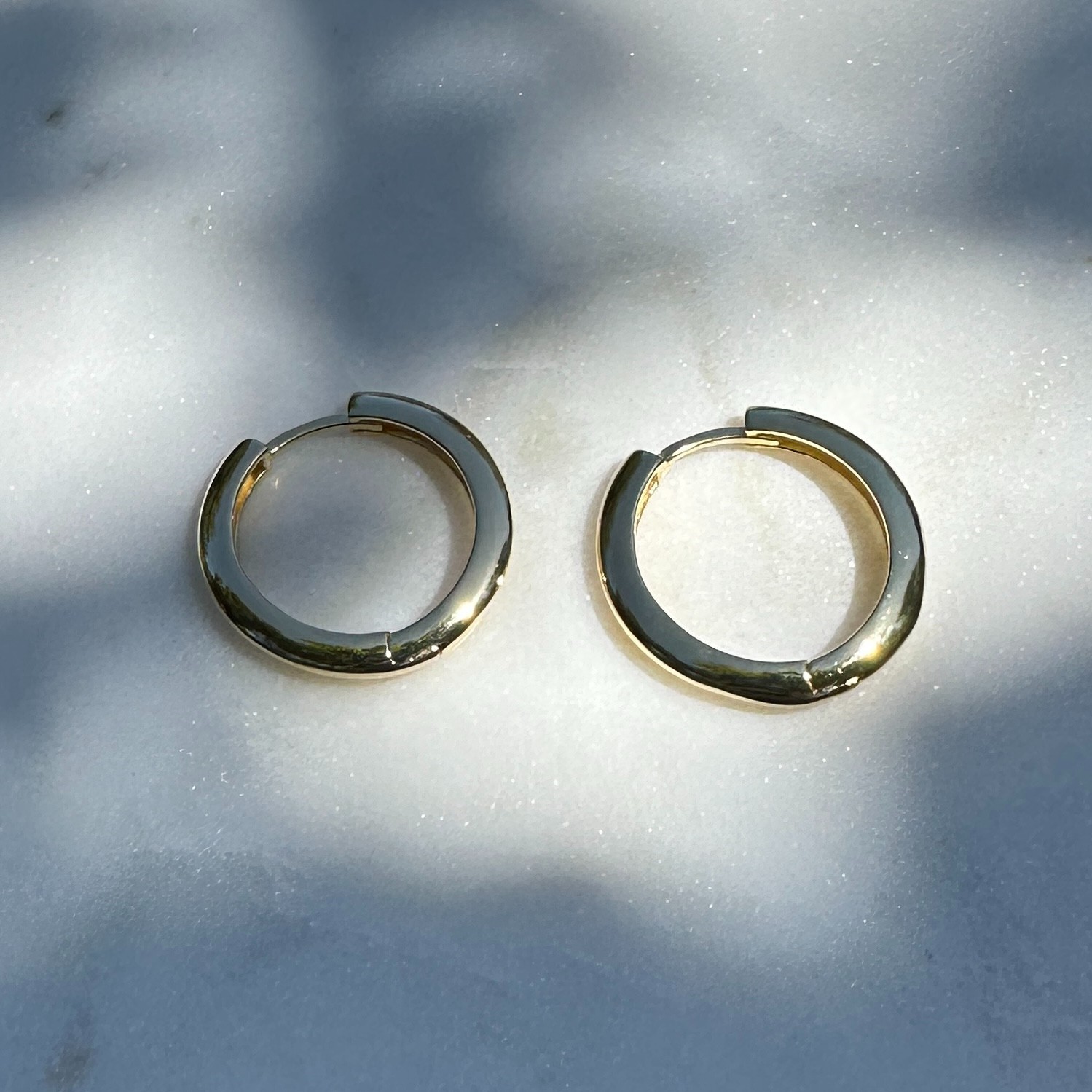 18K Gold Filled Lustrous Clicker Hoop Earrings