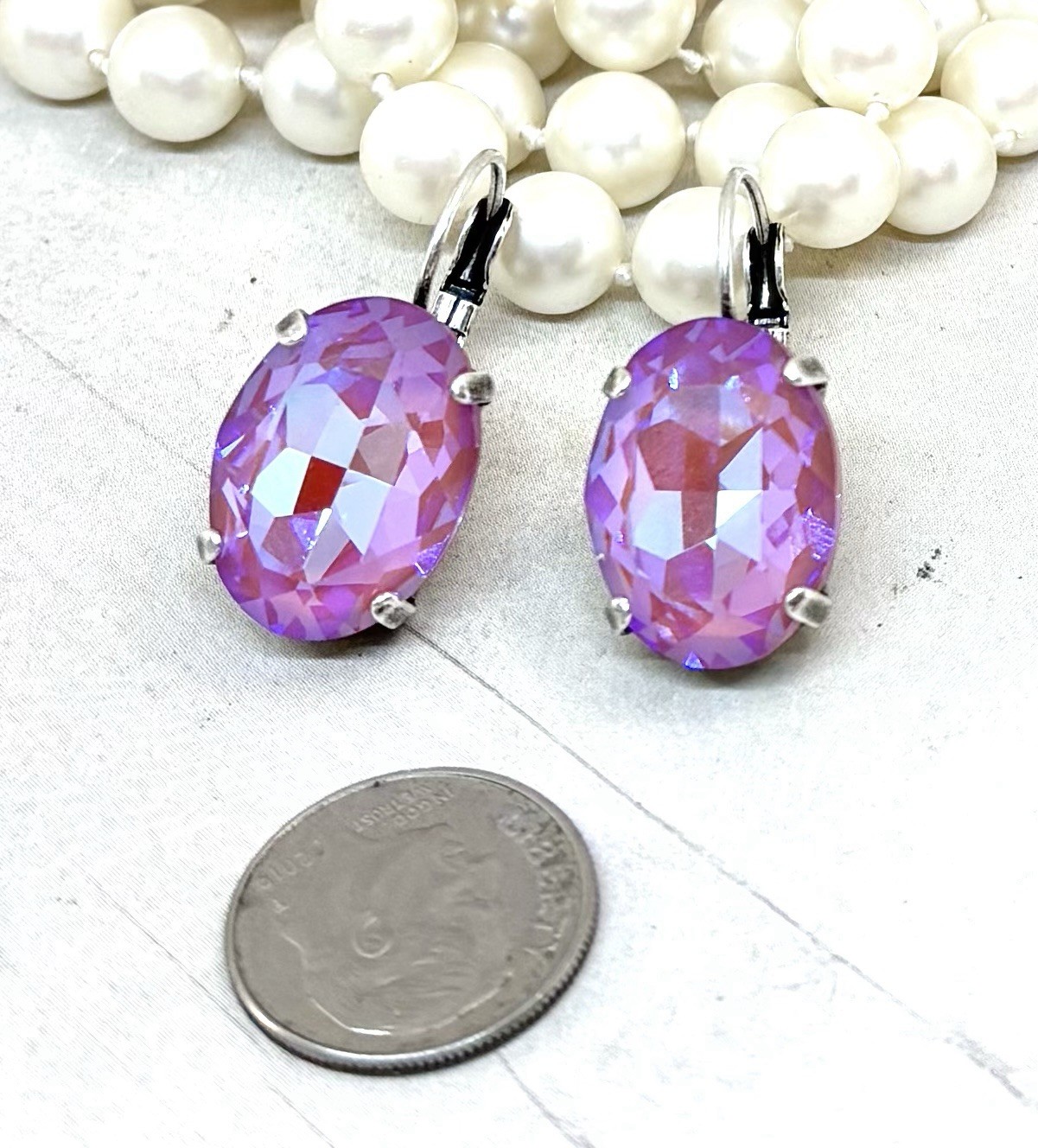 Antique Silver Plated 18mm Red Delite Oval Crystal Statement Cup Chain Earrings