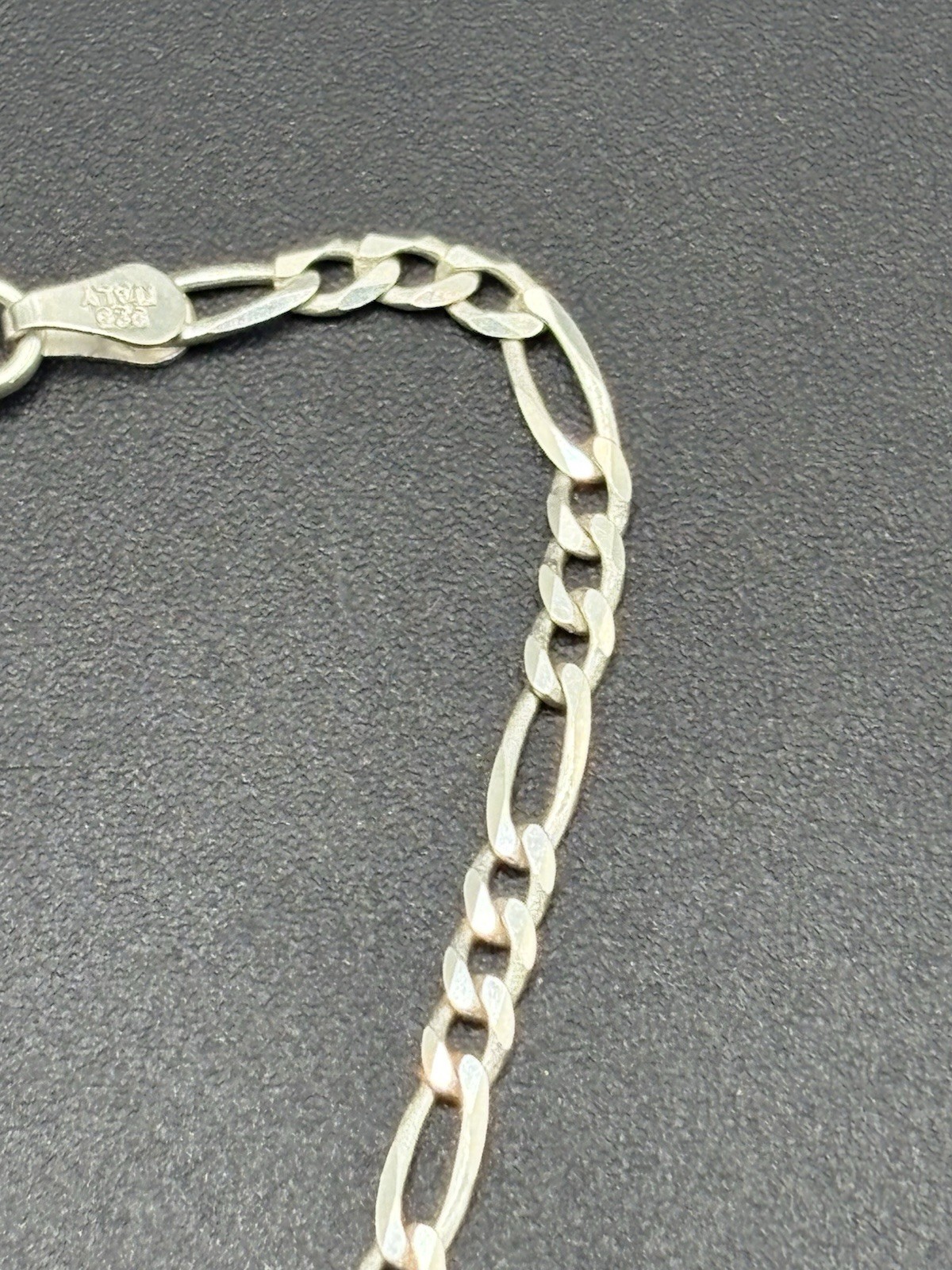 8″ Sterling Silver Fígaro Chain Gents Bracelet 2.25MM 2.4 Grams E29