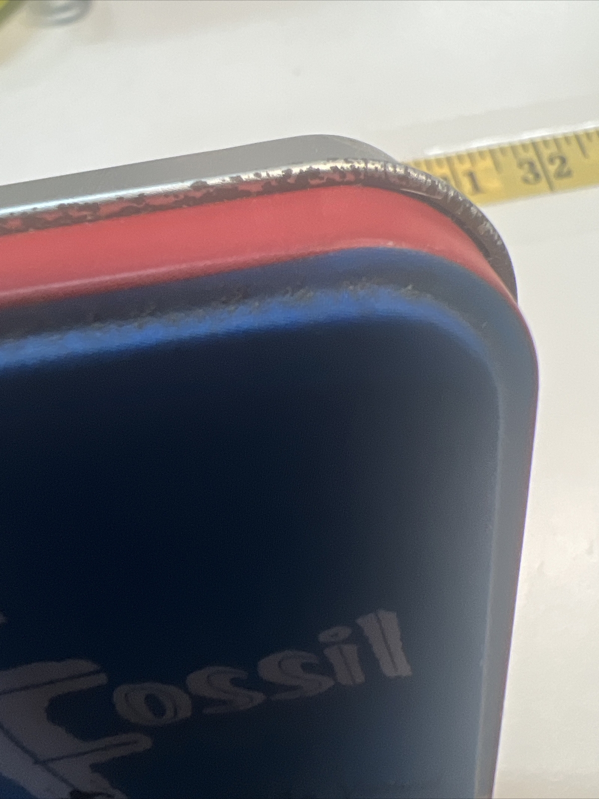 2002 Fossil Watch Tin Box Two Skiers Vermont Ski Scene 4.5 x 3.5 x 1 in