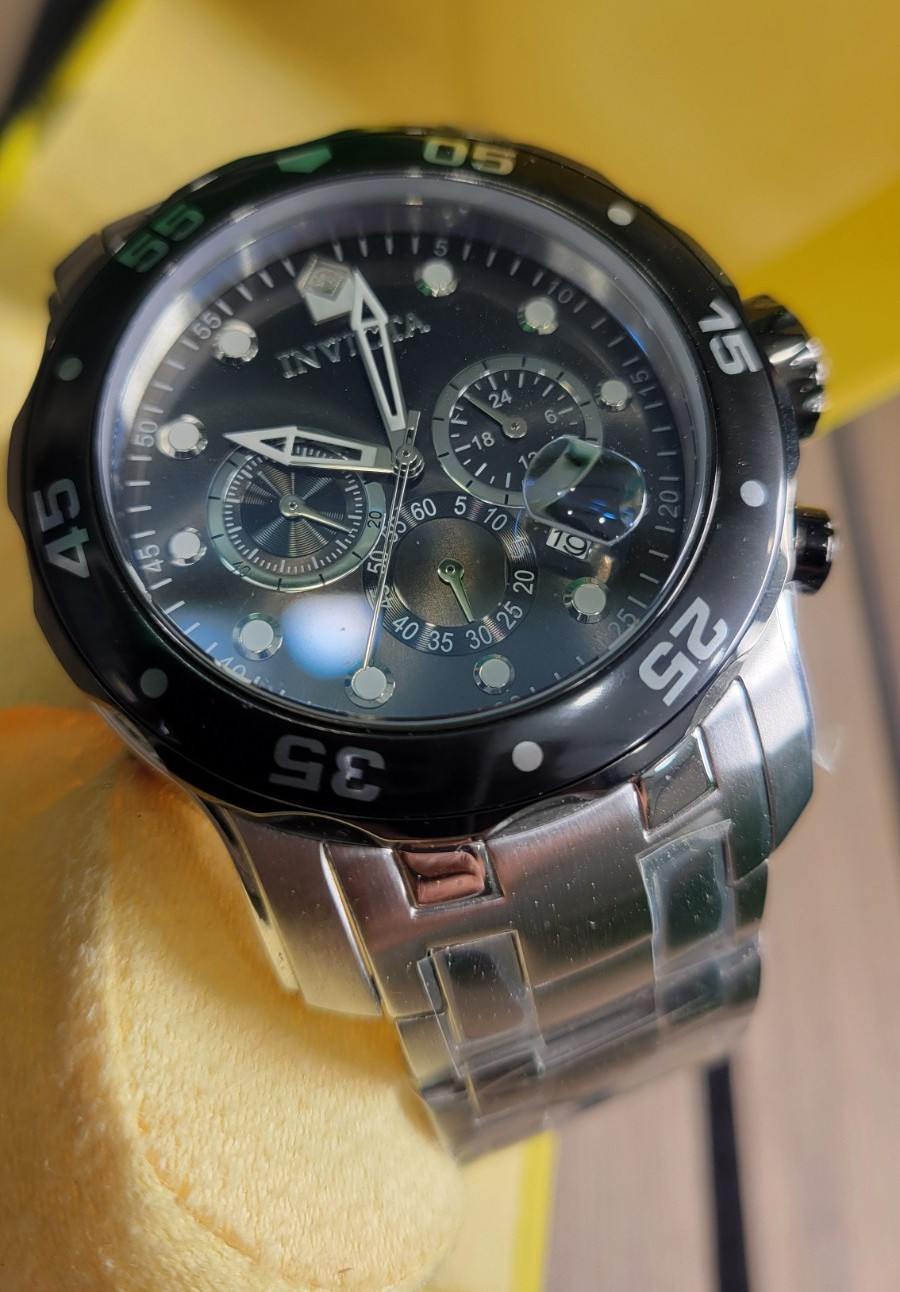 Invicta Pro Diver Chronograph 200m Quartz 50mm SS Bracelet Black Dial