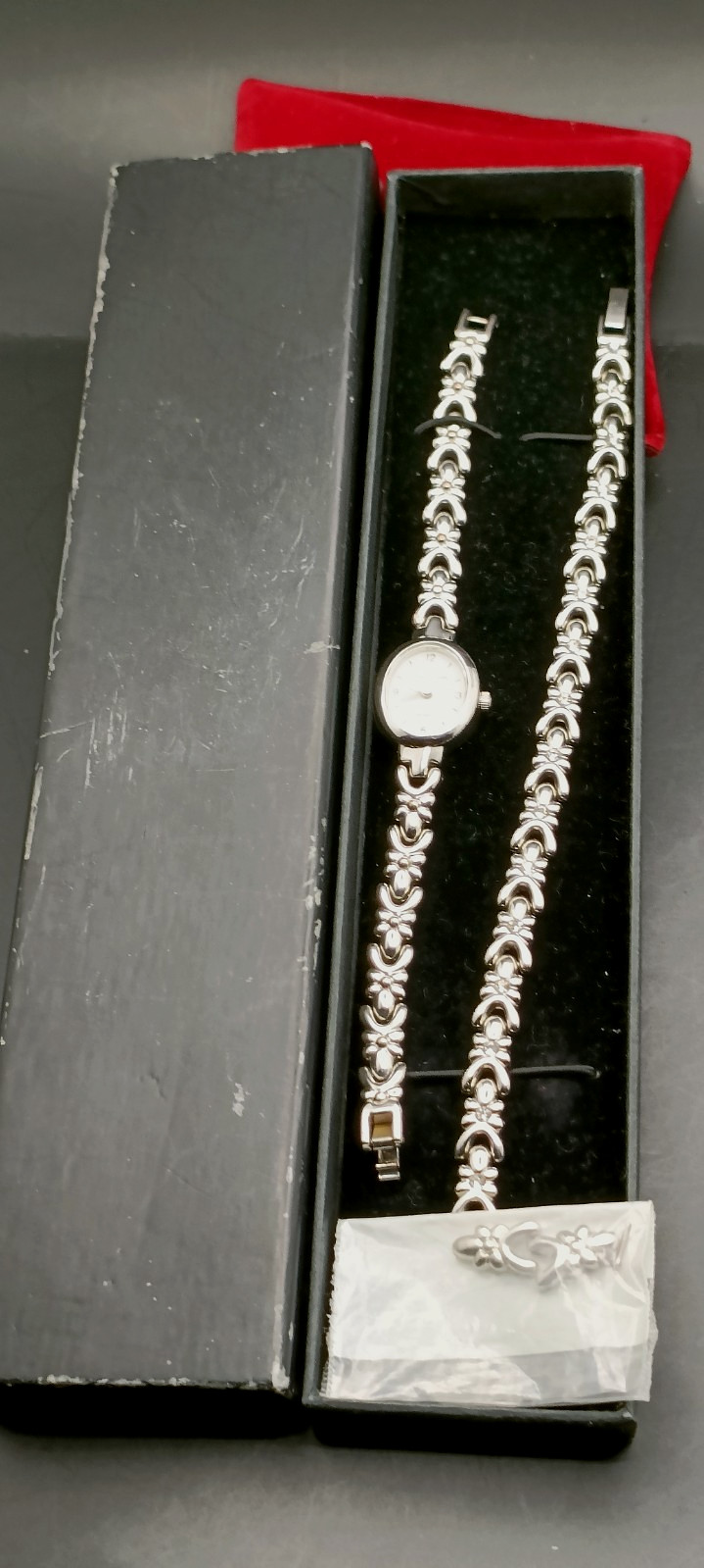 MICHEL DELABY Ladies Silver Tone Watch & Bracelet Gift Set – Working