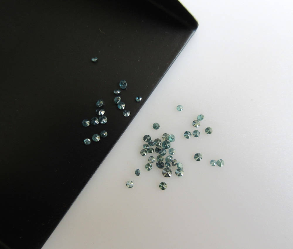 20 Pieces 1mm To 2mm Blue Faceted Round Shaped Solitaire Diamonds