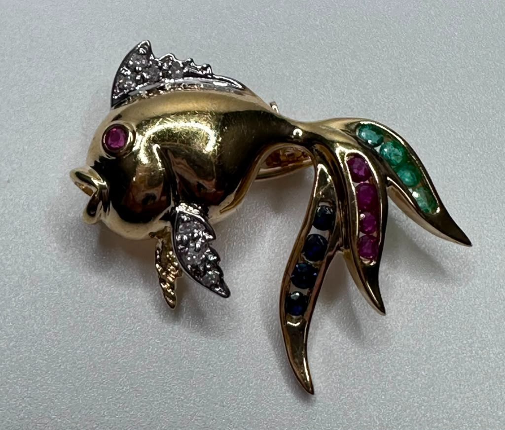 14Kt Yellow Gold Koi Fish Broch/Pendant with Diamonds/Sapphire/Ruby