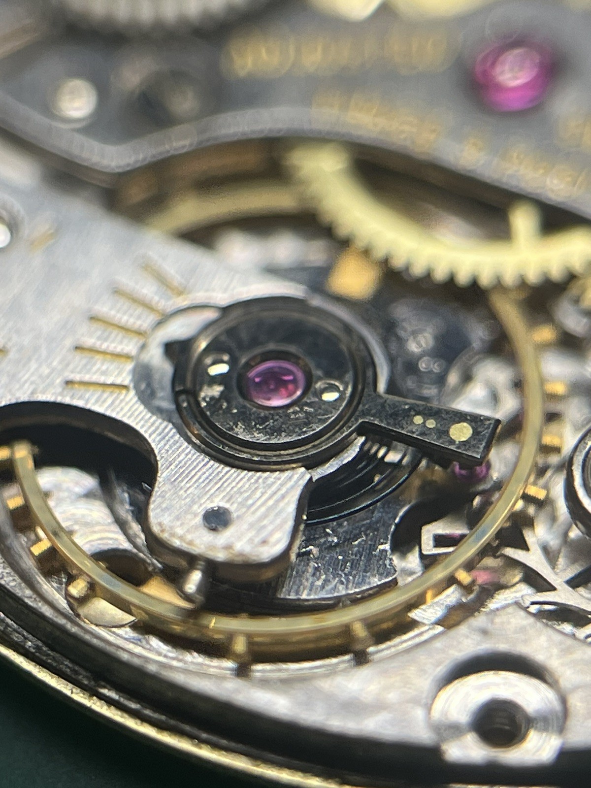RUNNING Frederic Piguet Cal. 21 Watch Movement 17j Juvenia Gold Tone Dial