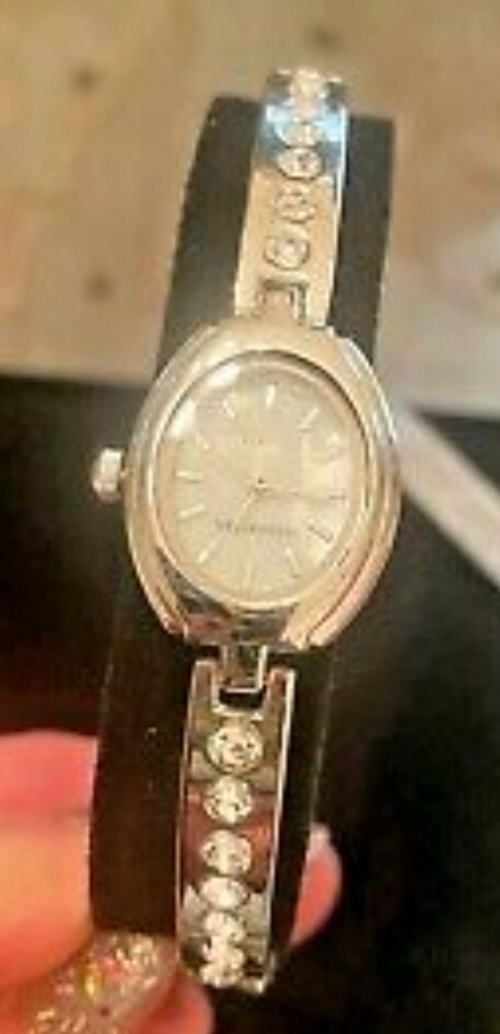 NEW VTG Limited Edition Manhattan by CROTON Rhinestone Bling Watch & Purse Set
