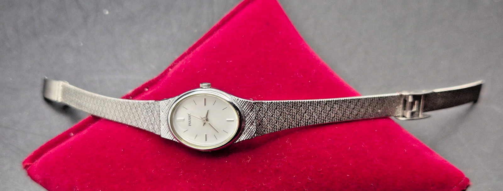 Rare Vintage PULSAR Ladies Dainty Silver Tone Dress Watch-VGC/Working