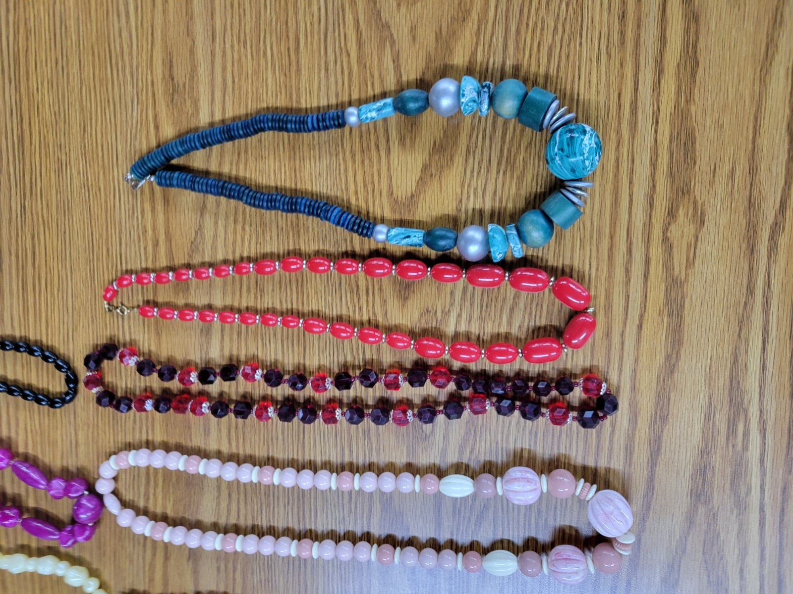 Vintage Beaded Necklaces Lot Of 16 Size Range Of 16 To 40 In Long