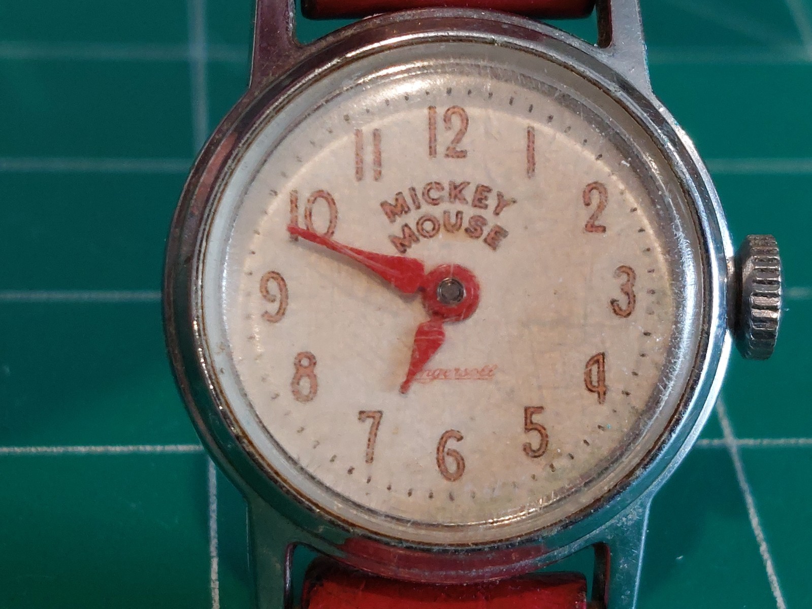 Vtg Ingersoll Mickey Mouse Mechanical Wind 1960s Works Poor Shape Damaged