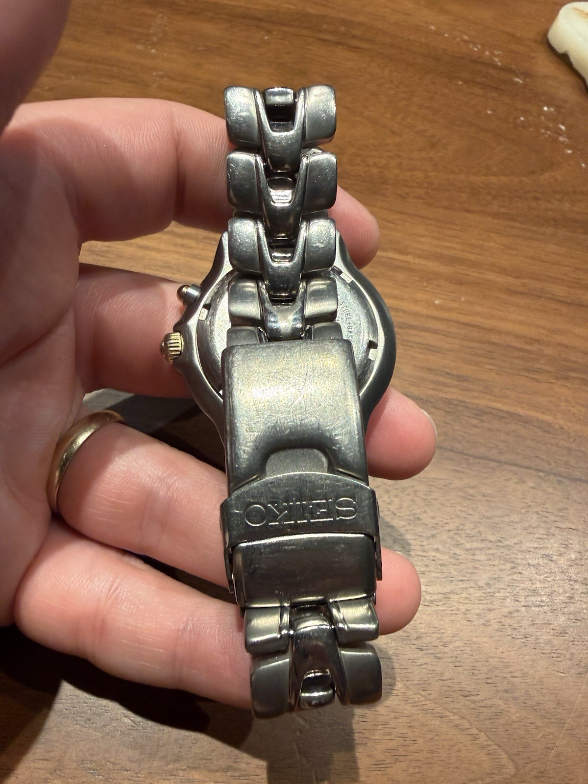 Seiko AGS Scuba Quartz Titanium Sports Watch