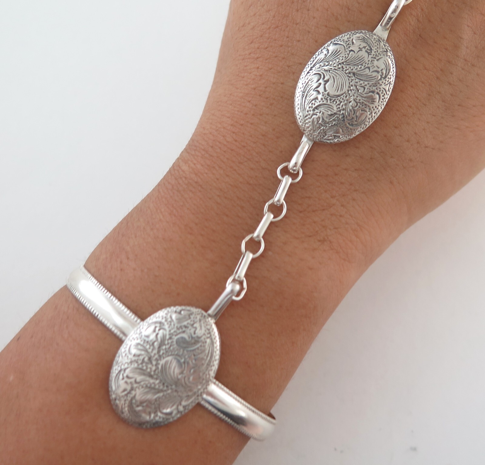 Unique Sterling Silver Ornate Engraved Southwestern Slave Bracelet Ring Size 9