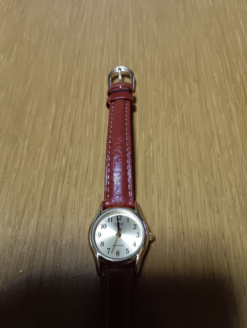 CASIO Quartz Watch, Gold Dial, Red Leather Strap NEW