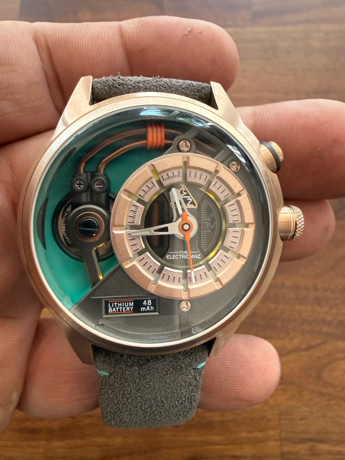The ElectricianZ CaZino Quartz Leather Black Gold Light Grey Electric Watch