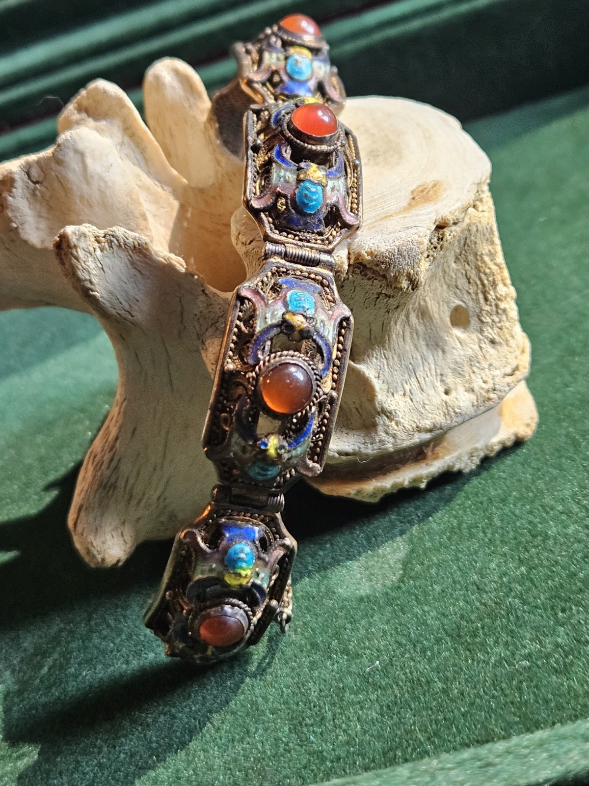 Vintage Chinese Gilt Silver filgeree Cloisonne Carnelian Bracelet 7 1/8