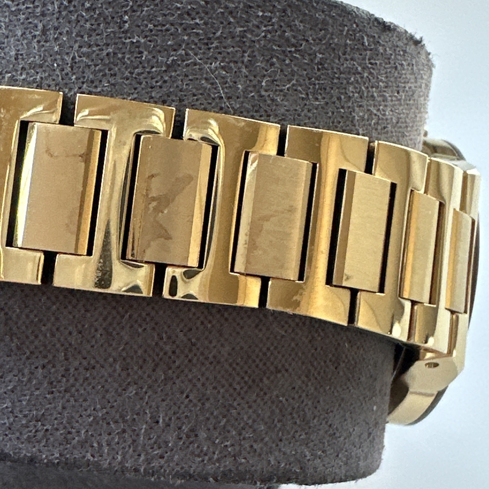 Bulova Men’s Modern Slim Movement Quartz Gold Stainless Steel Watch 41 MM 97A183