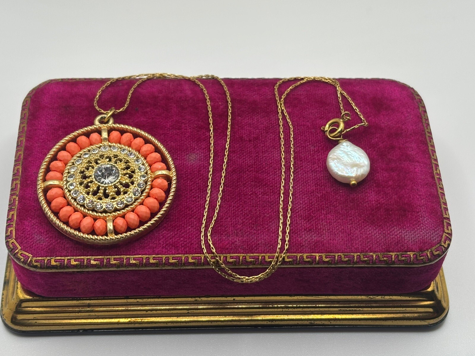 VTG Gold Tone Crystal Rhinstone Coral Medallion w/ Pearl Accent 18” Necklace