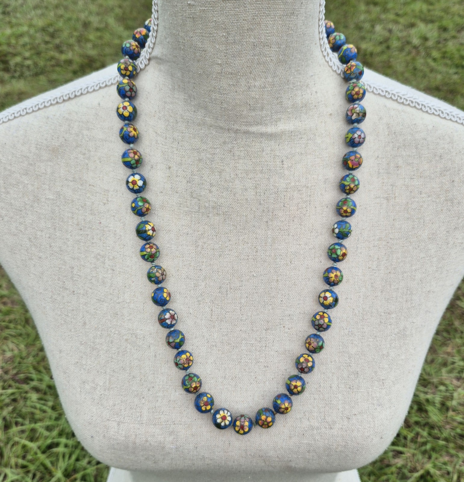 Vintage Blue Floral 26″ Strand Cloisonne Bead Necklace Old Estate Jewelry 12.3mm