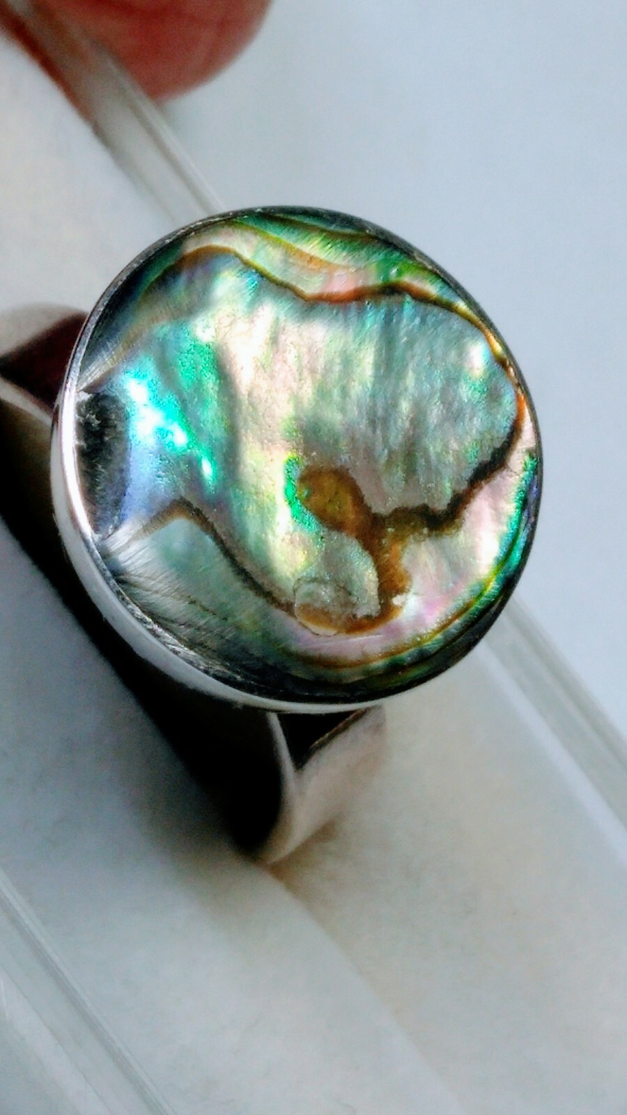 SPECTACULAR ABALONE SHELL INLAYS IN STERLING SILVER.925 RING SIZE 8.75-9.0!