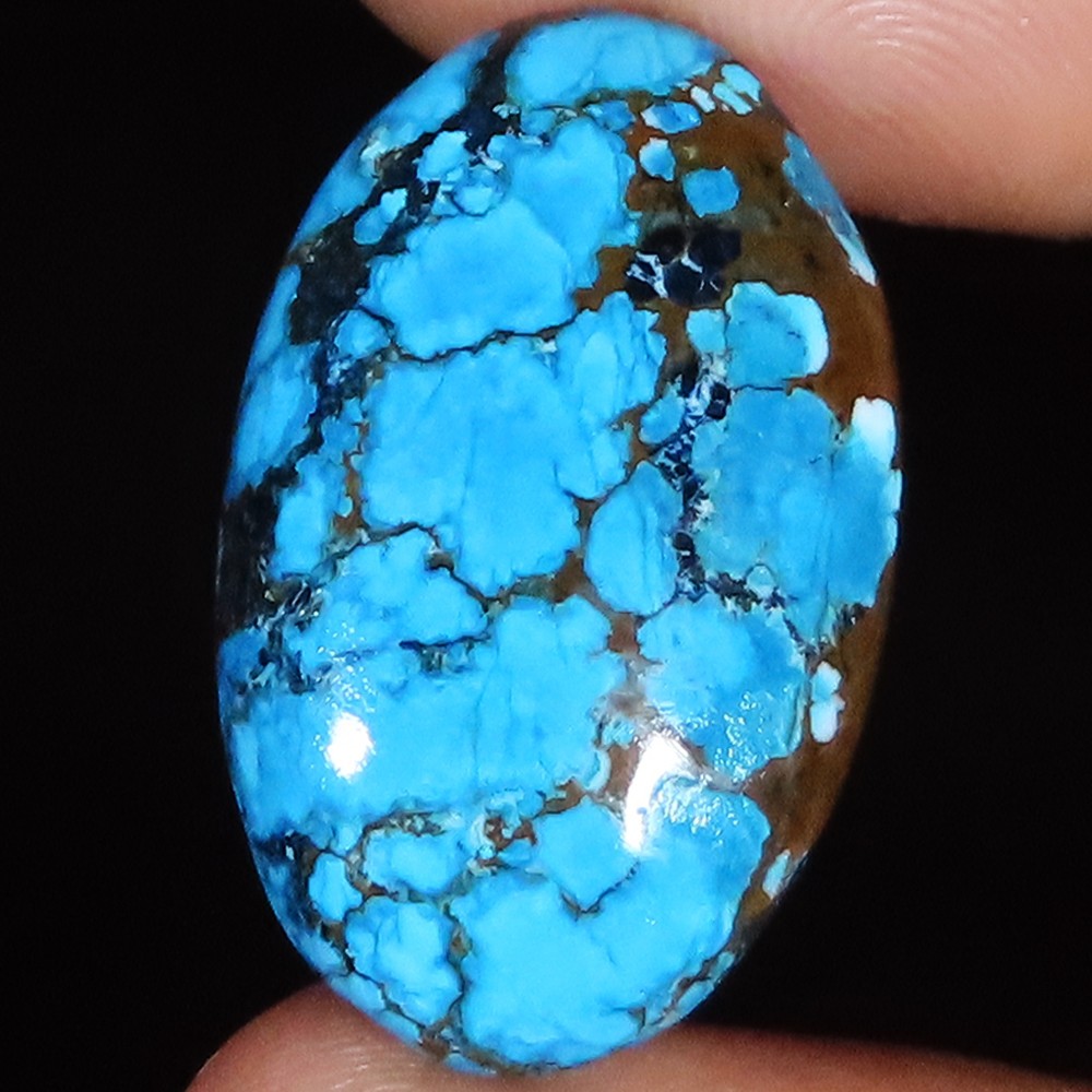 TIBET TURQUOISE oval cabochon loose treated gemstone 18.15 Cts. (16 x 25 x 5 mm)