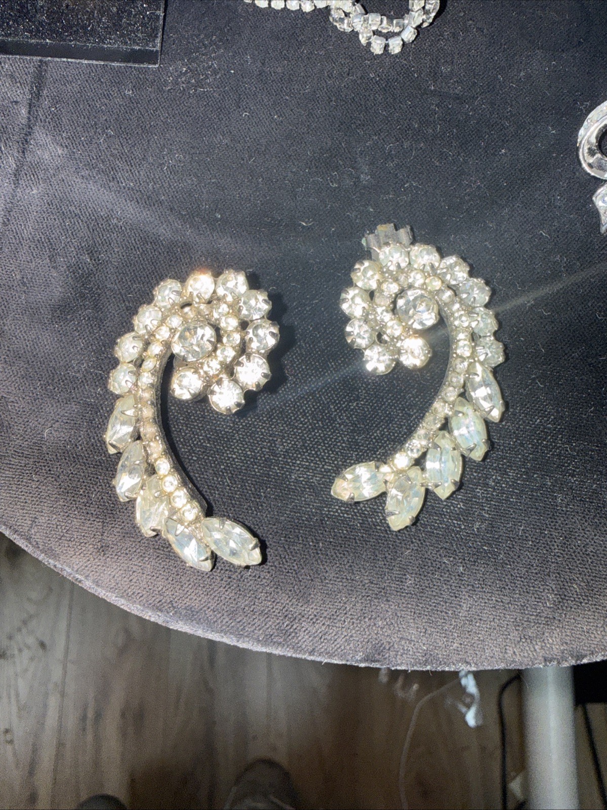 Vintage Juliana Rhinestone Crystal Clip-On Earrings Spiral Silver Tone Climbers