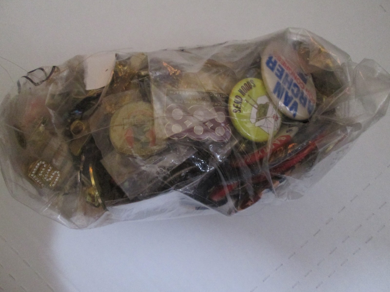 1 LB 9 OZ Vintage Brooch Pin Button Collection lot Lapel Tie Tack HAT Pinback