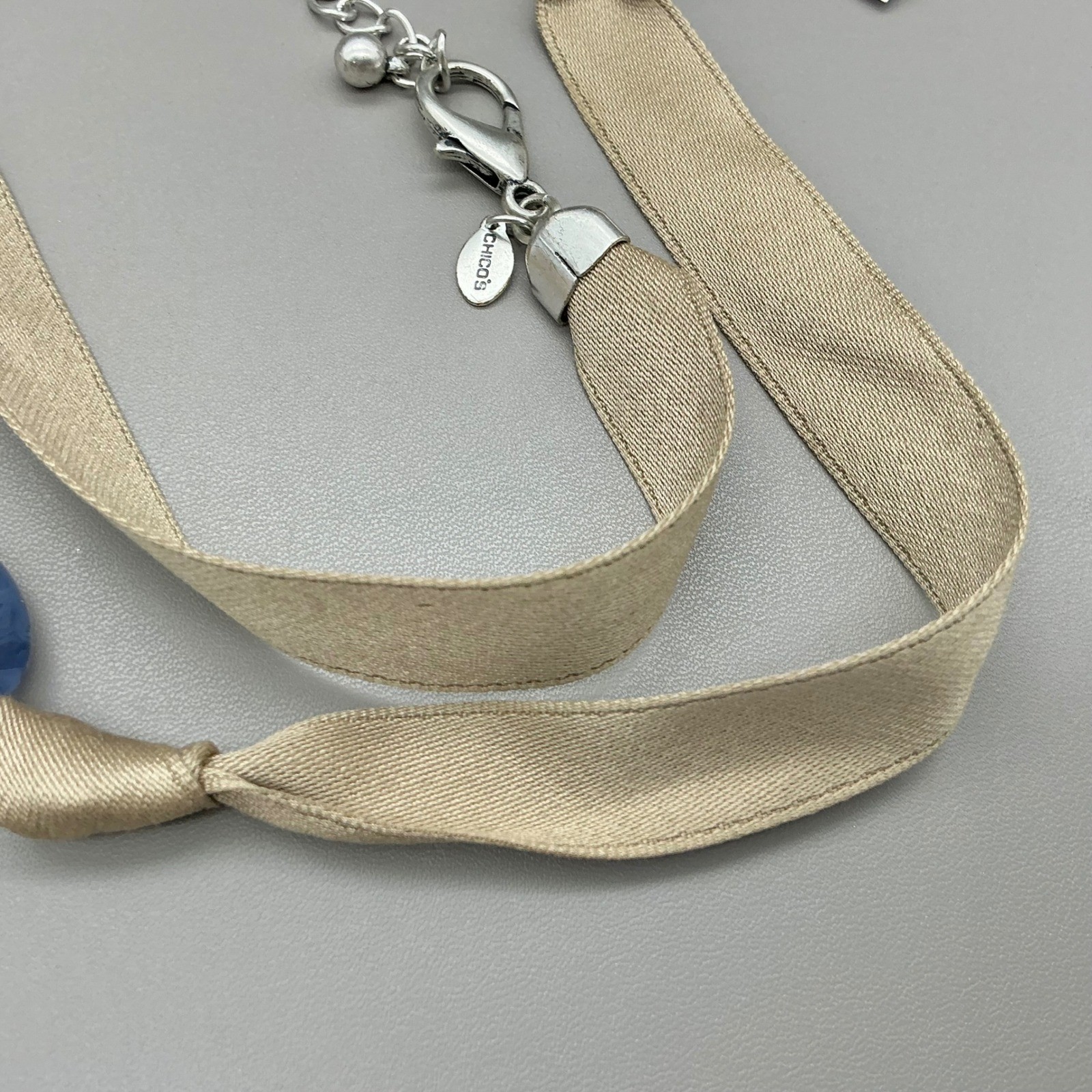 Chico’s Necklace Womens Blue Tone Mixed Bead Ribbon Statement Chunky 24-28 Inch