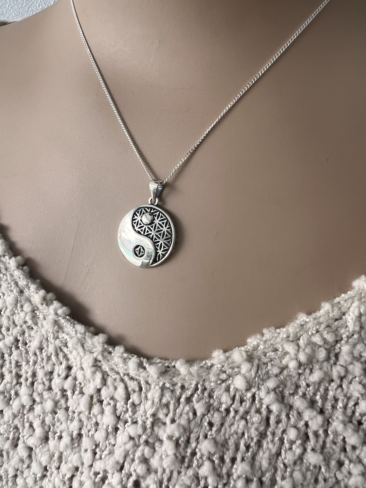 925 NEW Sterling Silver Yin Yang Pendant- Yin and Yang Balance Harmony Libra