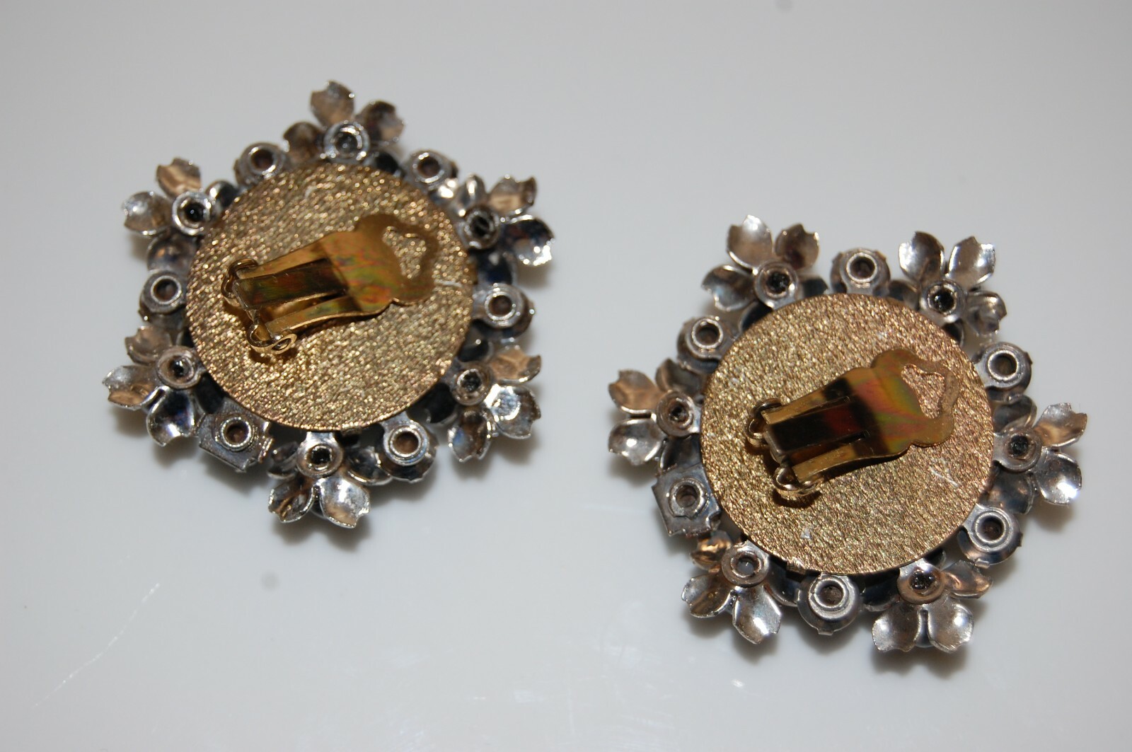 Elegant Vtg 80’s Couture Black Cabochon Beaded Flowers Silver Tone Clip Earrings