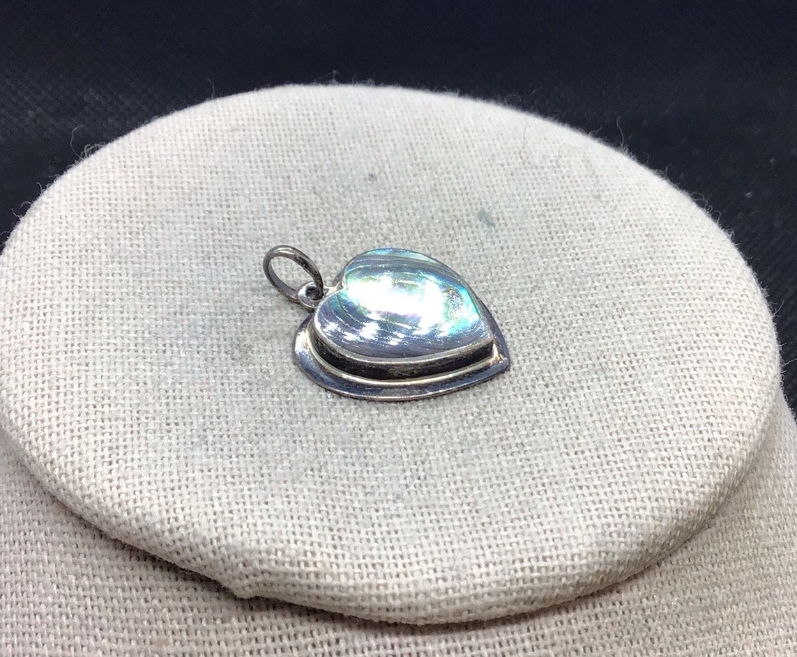Vintage Sterling Silver 925 Unique Abalone Shell Heart Pendant Y1661