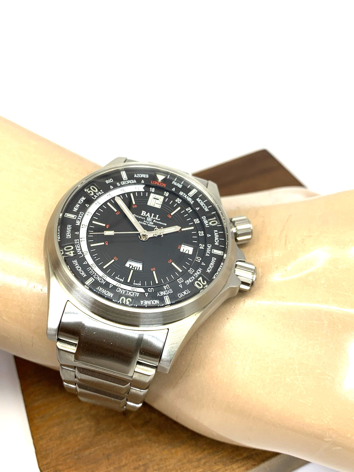 Ball Engineer Men’s Watch Master II Diver Worldtime DG2022A Automatic Steel 45mm