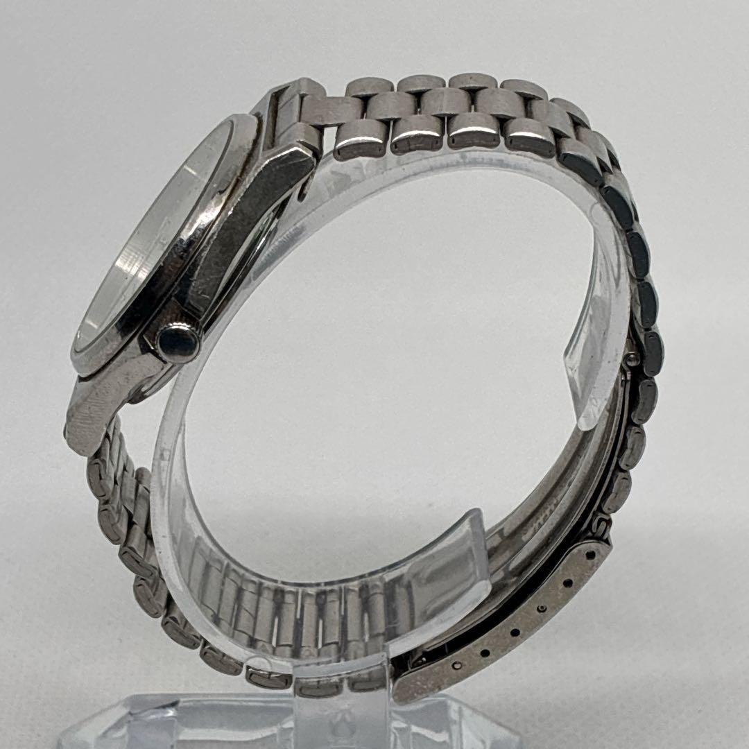 Excellent condition, fully functional Seiko men’s vintage silver chronograph