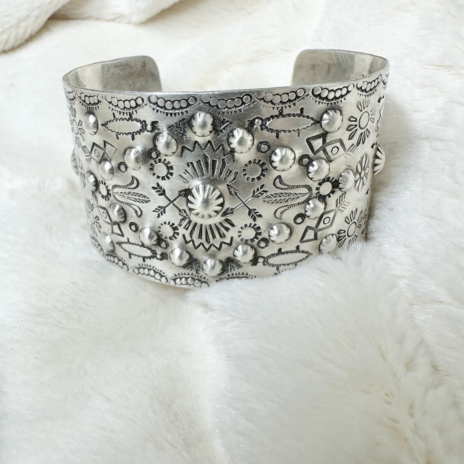 Fred Harvey Era Navajo Repousse Stamped Sterling Silver Wide Cuff Bracelet 52g