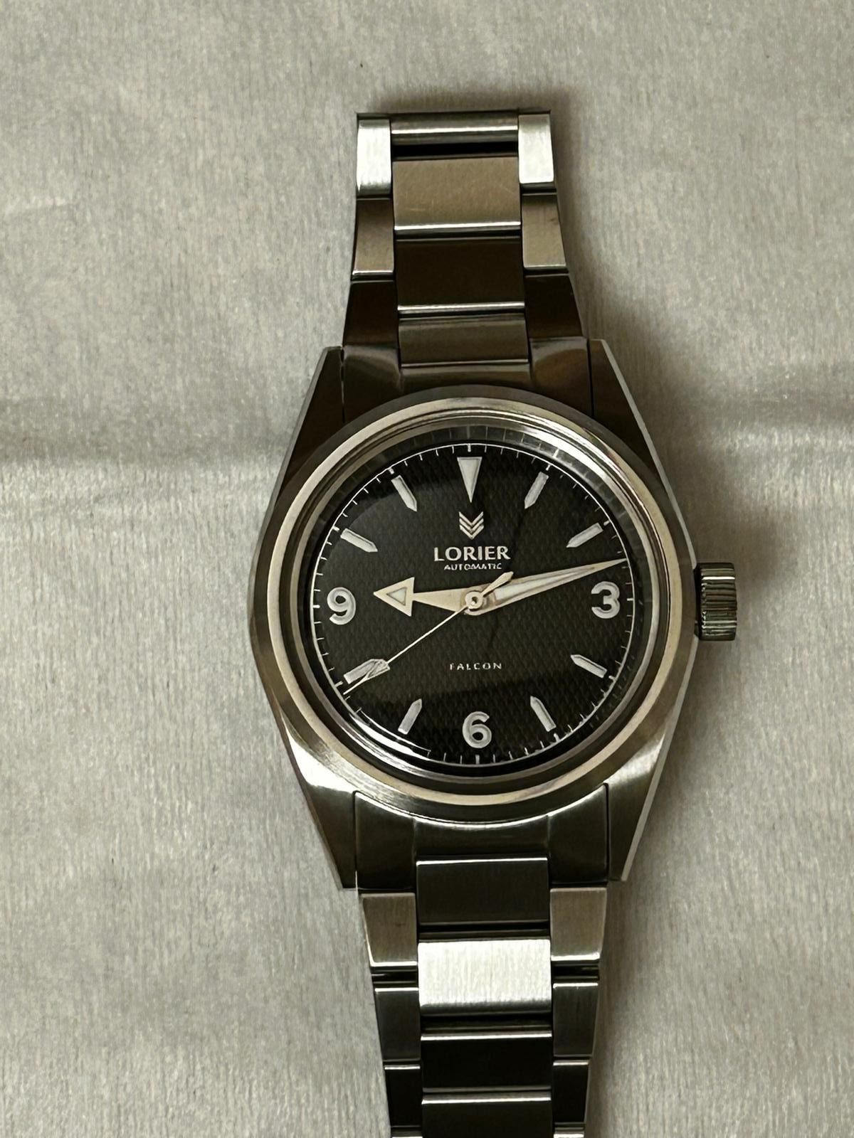 LORIER FALCON SERIES III / 36mm / Black Honeycomb dial / Superluminova markers