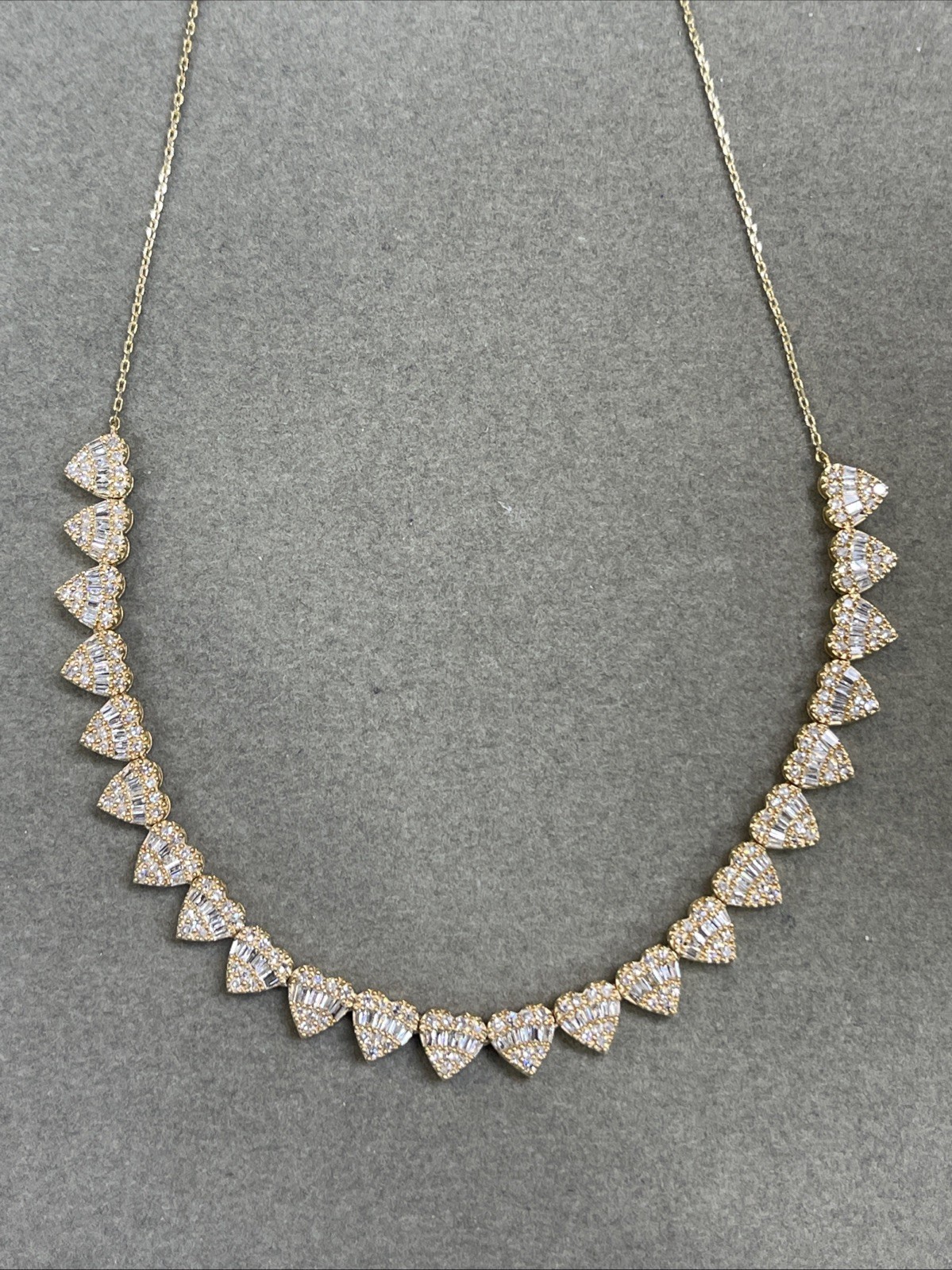 Natural Diamond Necklace. Heart Shapes. 18k Yellow Gold. 17 Inches