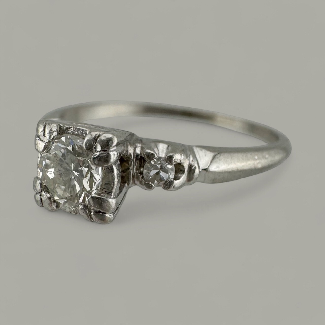 Sweet Vintage 1940s–50s Platinum 900 Diamond Ring 0.27ctw Size 6 3.1g