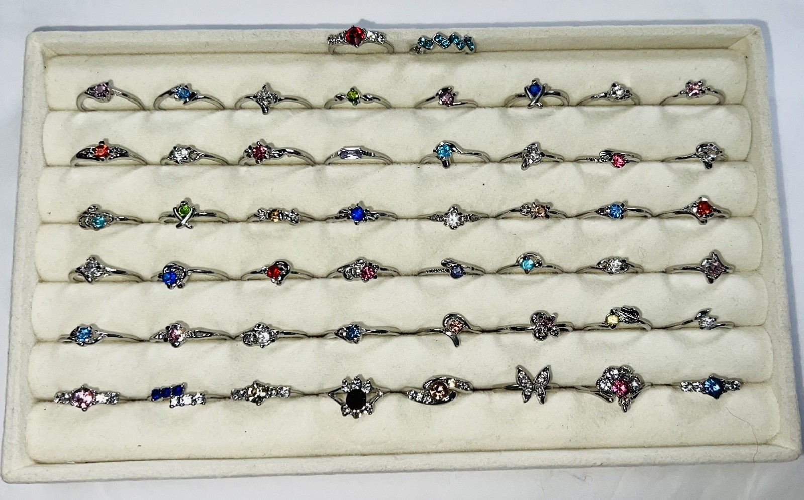 Bundle Of 50 Lovely Silver Coloured Rhinestone RINGS Single & Multiple Gem Stone