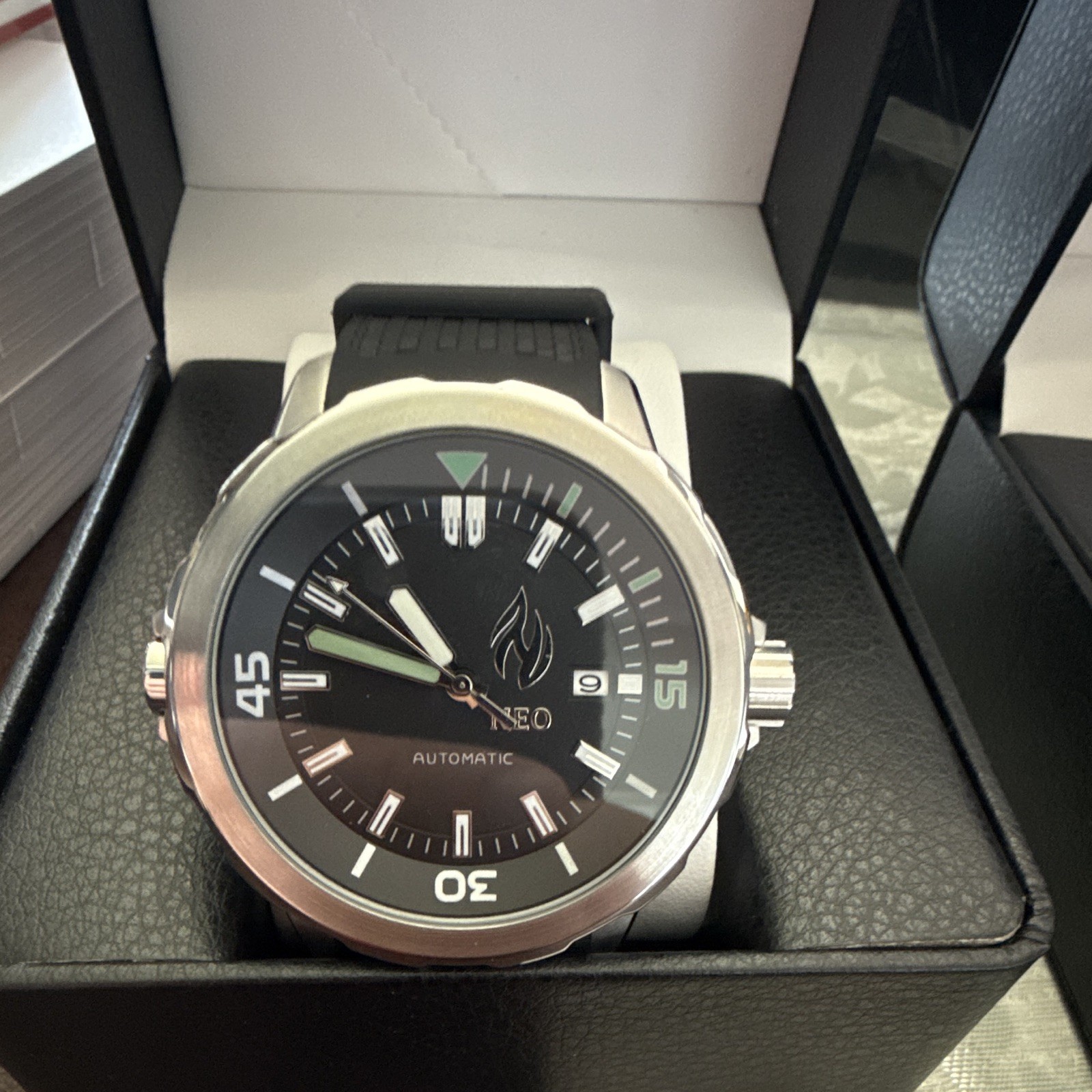 NEO Men’s Automatic Diver Watch Date Black/Green Dial Rubber Strap w/ Box