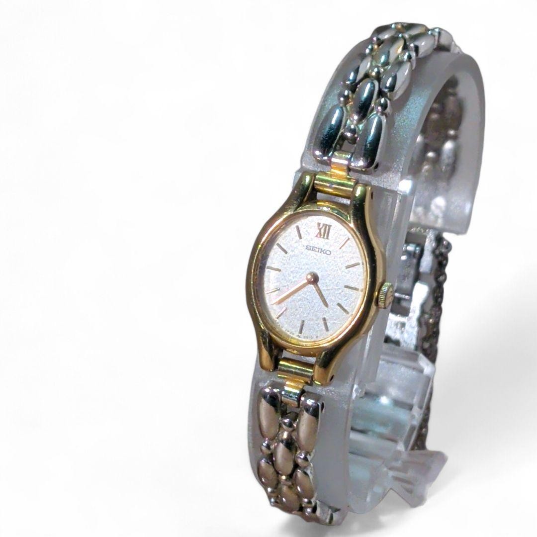 [Excellent Condition, Working] SEIKO Women’s Oval Watch with Matte Finish Di