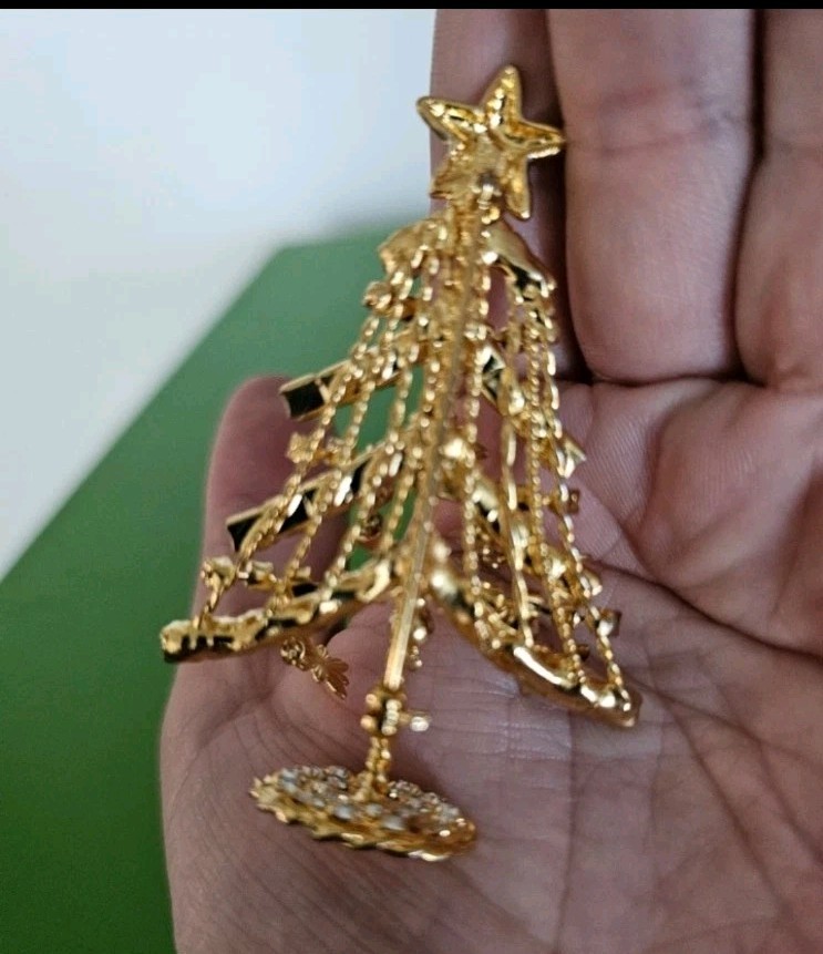 Christmas Tree Dangle Brooch Pin, Gold Plated Metal, Multicolor Rhinestones