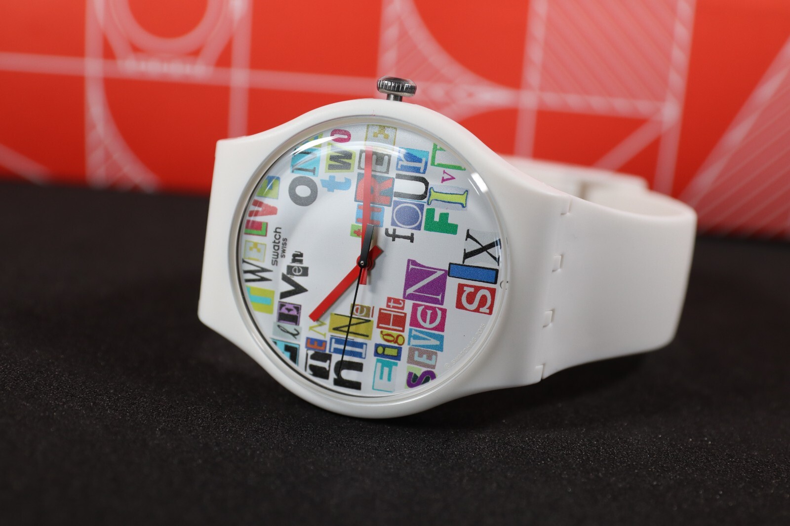 SWATCH SWISS MADE, MODEL MULTI COLLAGE, SUOW132 NEW WHITE DIAL QUARTZ UNISEX