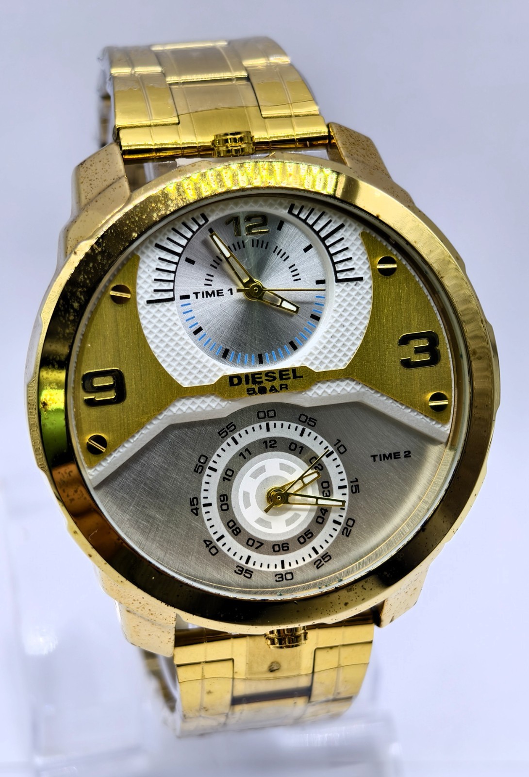 Amazing DIESEL 5 Bar Silver Dial Quartz Analog Dial Men’s wrist Watch Free Ship